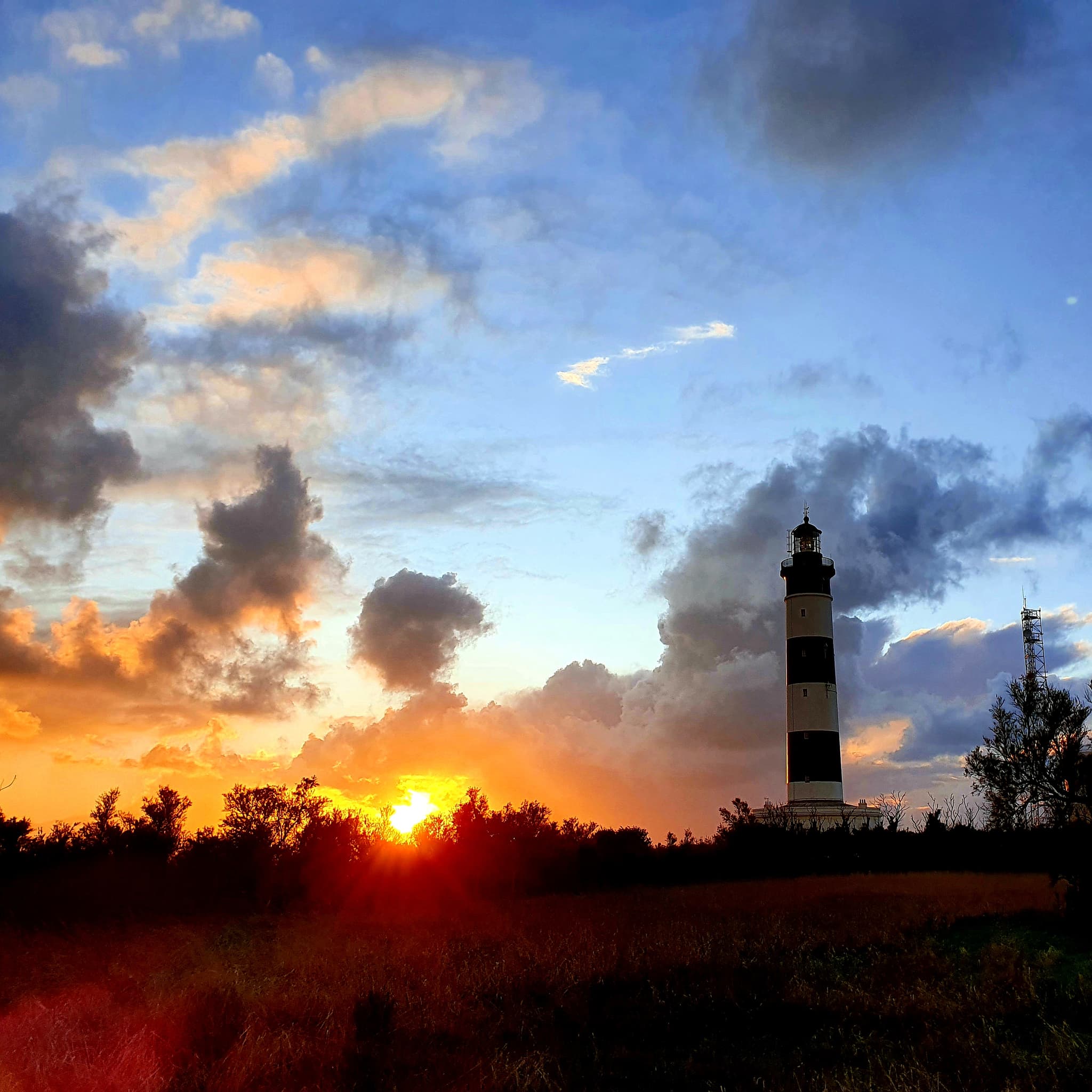 Phare de Chassiron sur l'Île d'Oléron, joyau de l'Atlantique